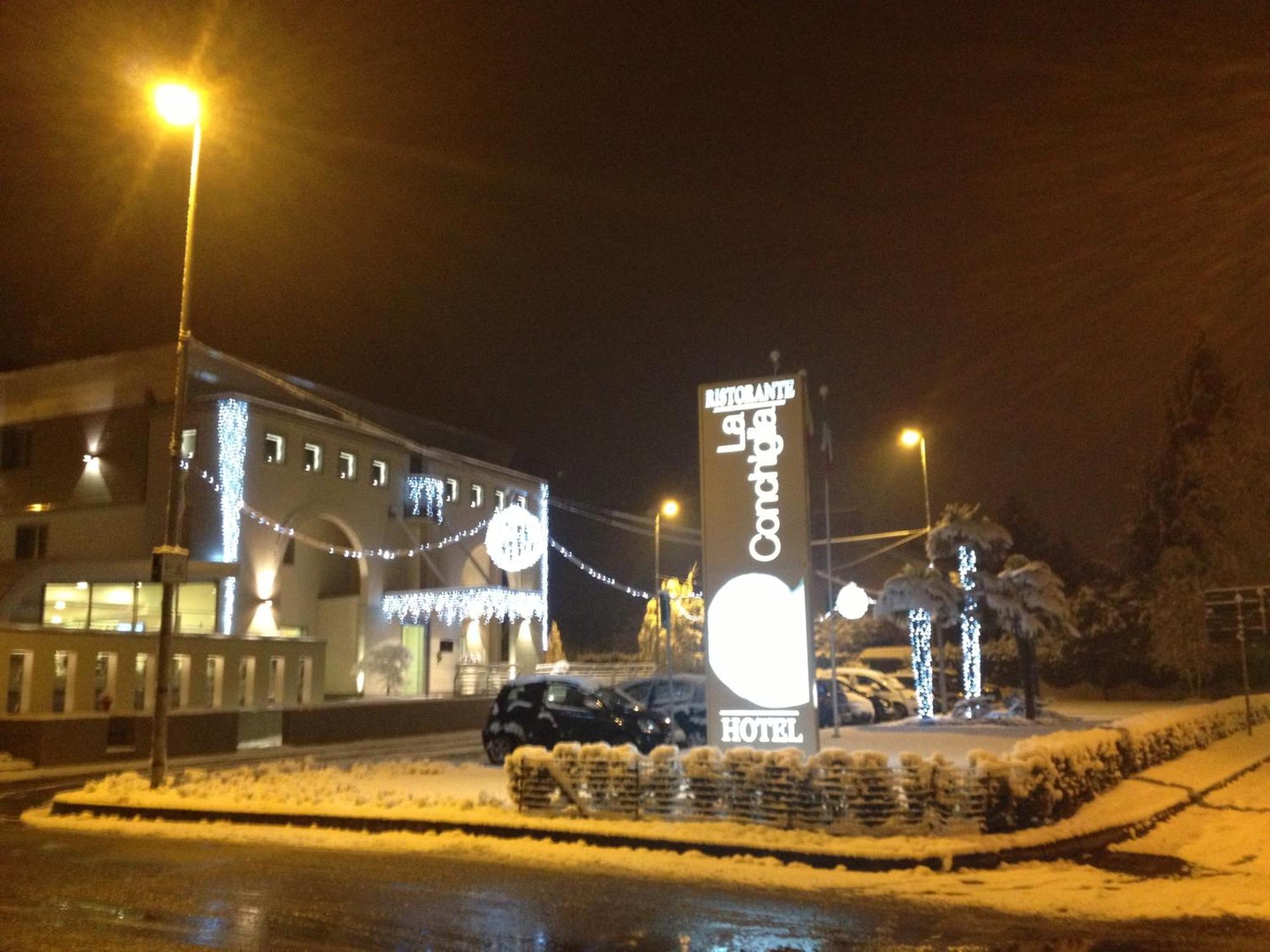 Hotel La Conchiglia Romano di Lombardia Bagian luar foto